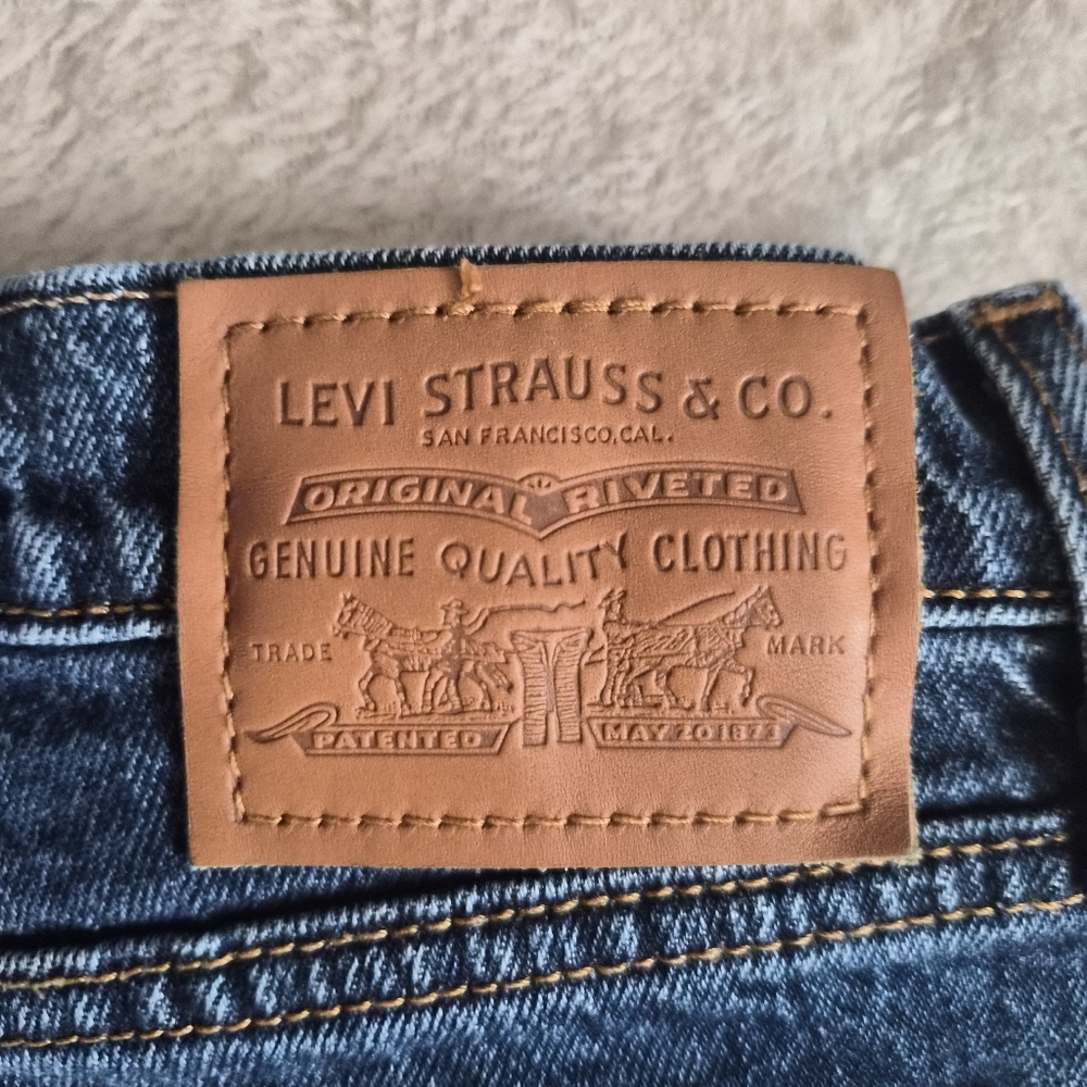 Womens's Levi's Blue Jeans W30 L28 Like New. - Picture 7 of 10